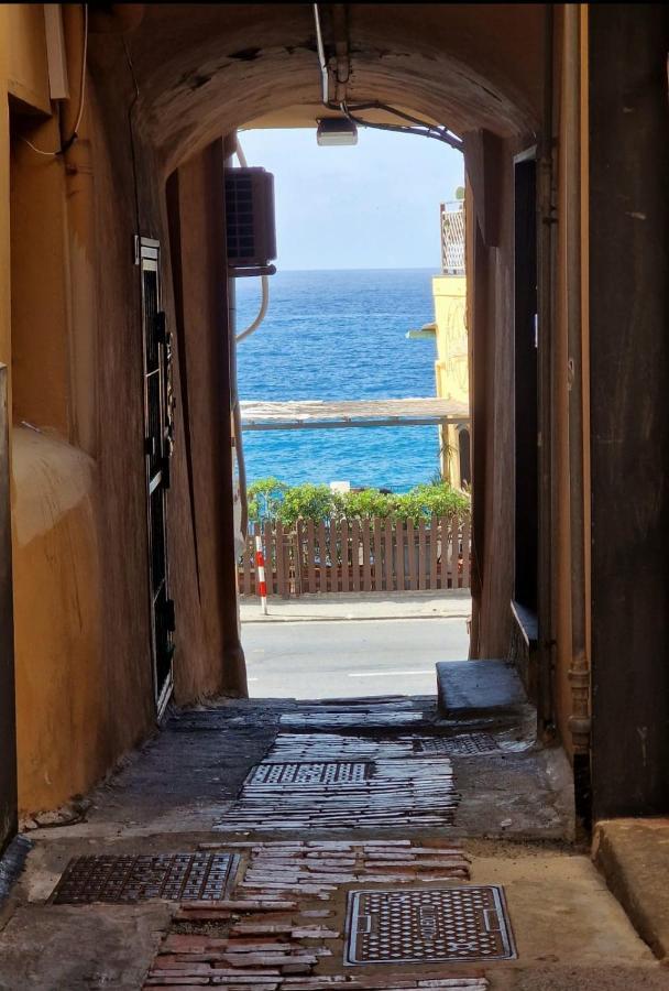 Eli'S Home Genoa Bagian luar foto